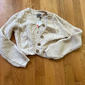 Urban cropped sweater